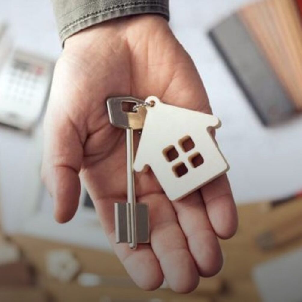 Ставки по кредитам на жилье падают: сколько стоит ипотека