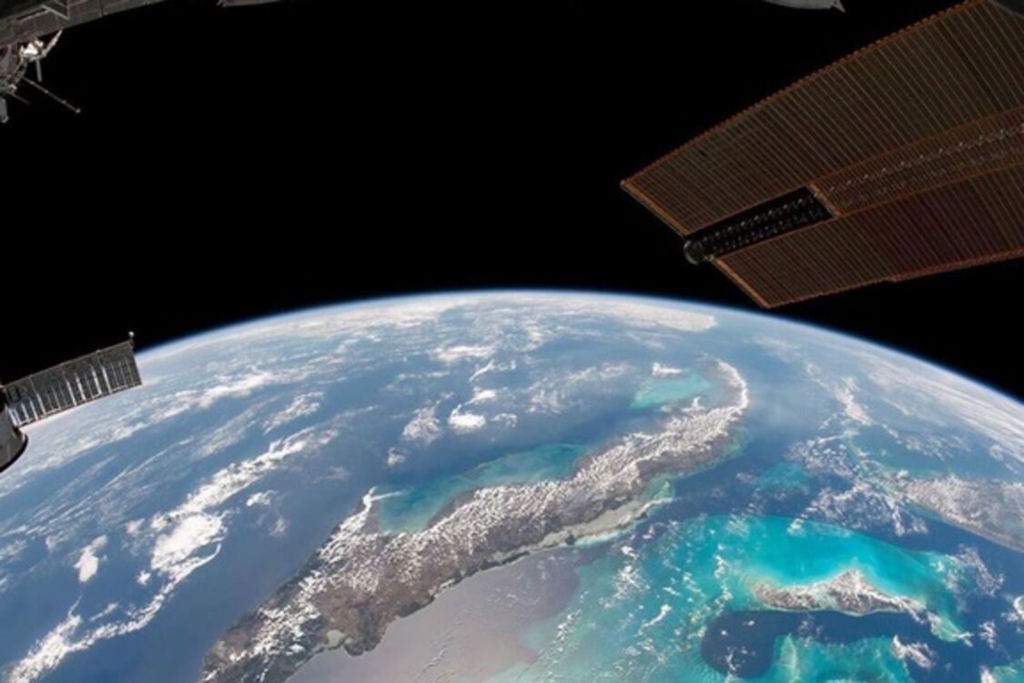 NASA опублікувала вражаюче фото Землі з космосу