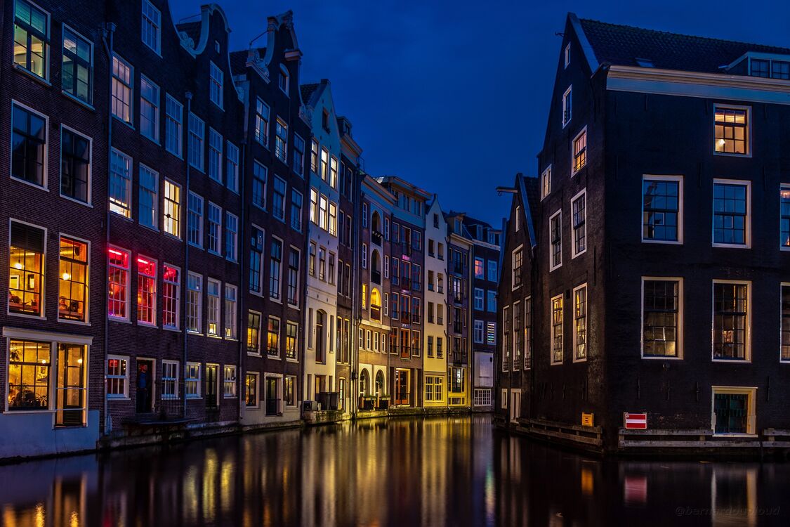 В Нидерландах судят продавца 'порошка для суицида'