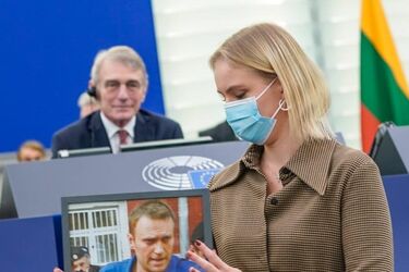 Дочка Навального зірвала оплески членів Європарламенту
