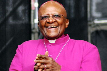 Десмонд Туту