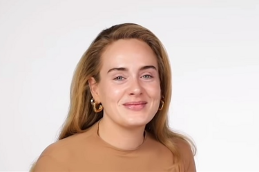 Адель без макіяжу