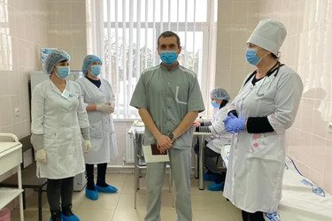 Первый вакцинированный против коронавируса украинец рассказал о самочувствии