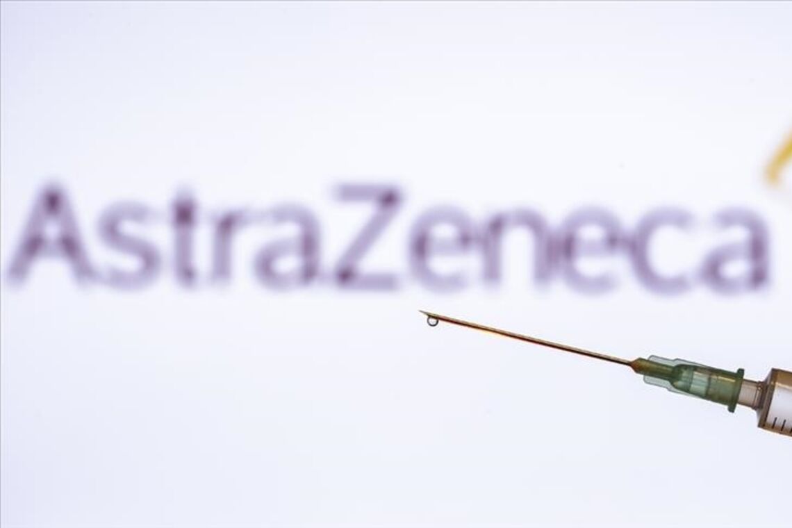 ВООЗ і медики закликали вакцинуватися AstraZeneca, незважаючи на побоювання