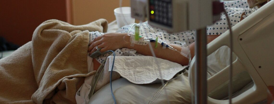 В Україні зайнято майже 60% ліжок з киснем для хворих COVID-19