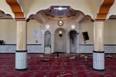 В мечети Кабула взорвали бомбу: много погибших и раненых
