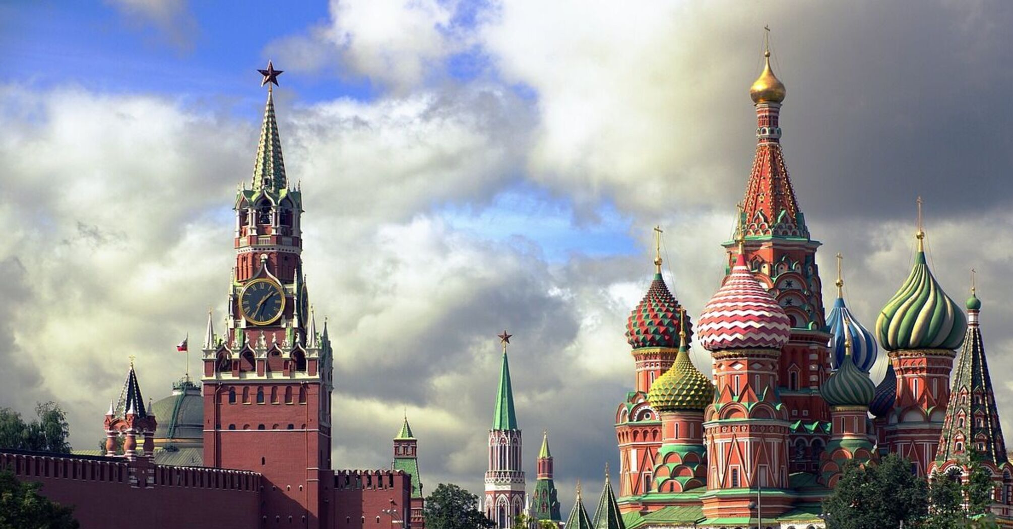 Кремль открестился от кибератак на госсайты Украины
