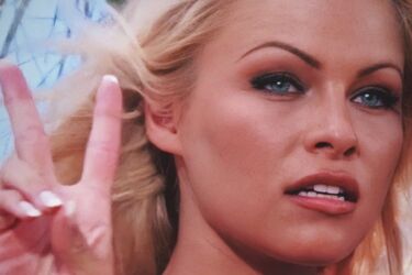 Памела Андерсон