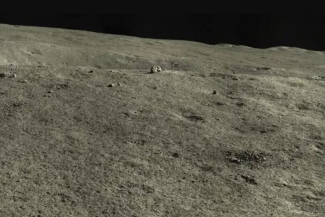 Камінь на Місяці