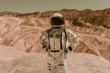 Ученые рассказали, почему полет в космос делает людей несчастными