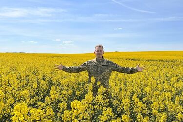 'До бою, сестри. До бою, брати': Коля Серга після нової атаки росіян зачитав вірш про знищення ворогів (відео)