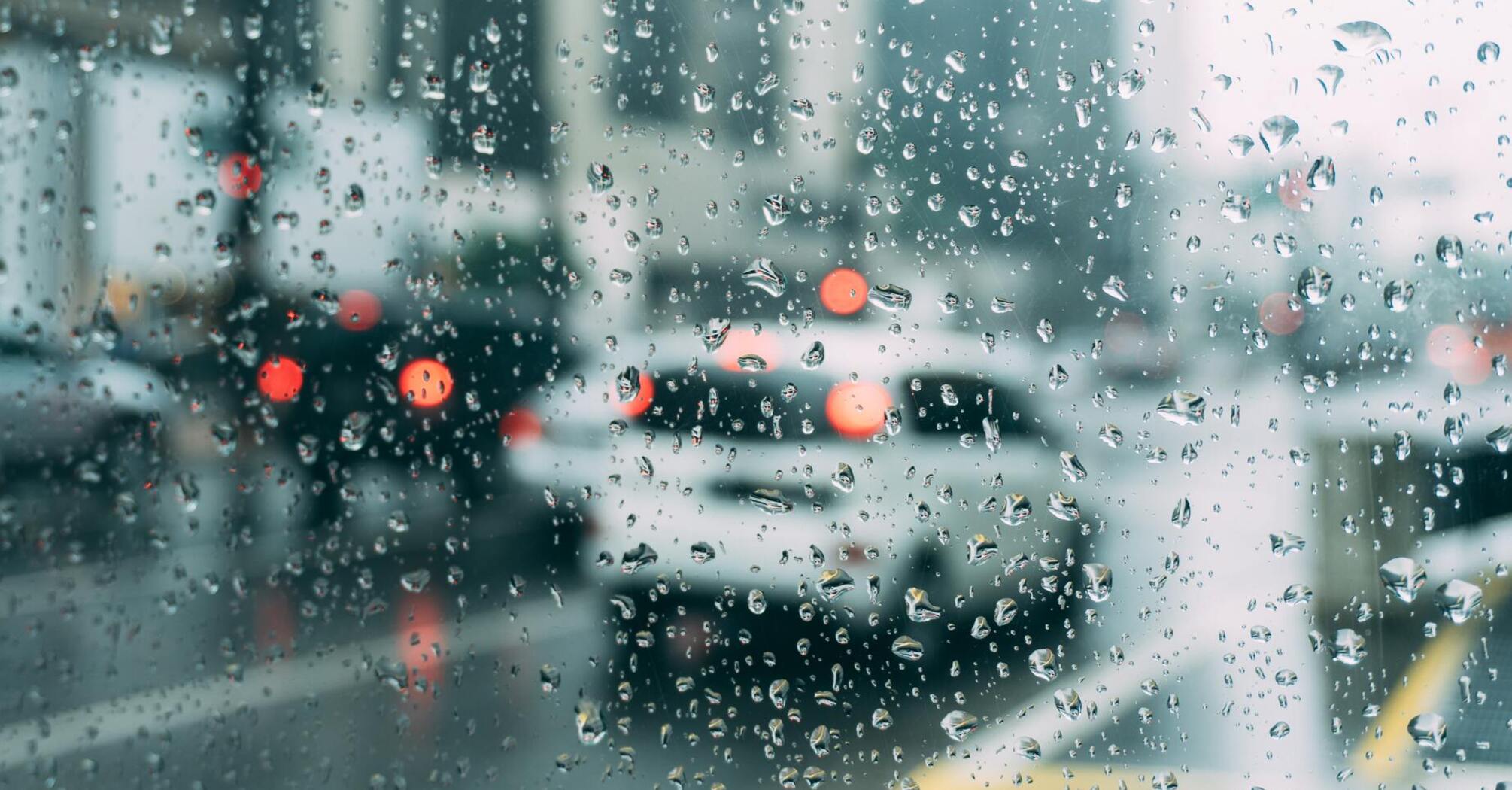 Дощі повертаються: синоптики розповіли про погоду у неділю