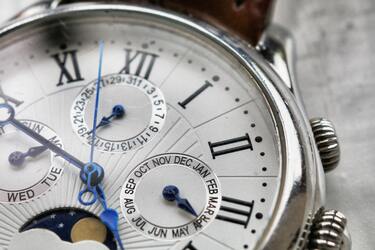У жовтні Україна переходить на зимовий час: не забудьте перевести годинники
