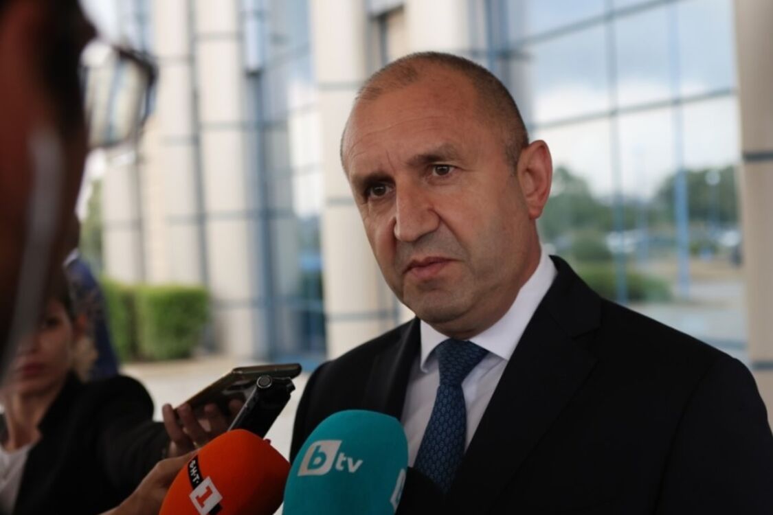 Болгария не поддерживает декларацию по членству Украины в НАТО – Радев