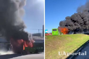 В Киеве возле станции метро Лесная горит маршрутка