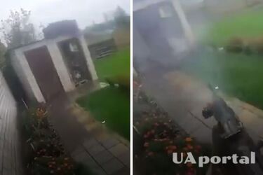 Украинский воин раскусил задумку захватчика и денацифицировал его прямо в туалете (видео)