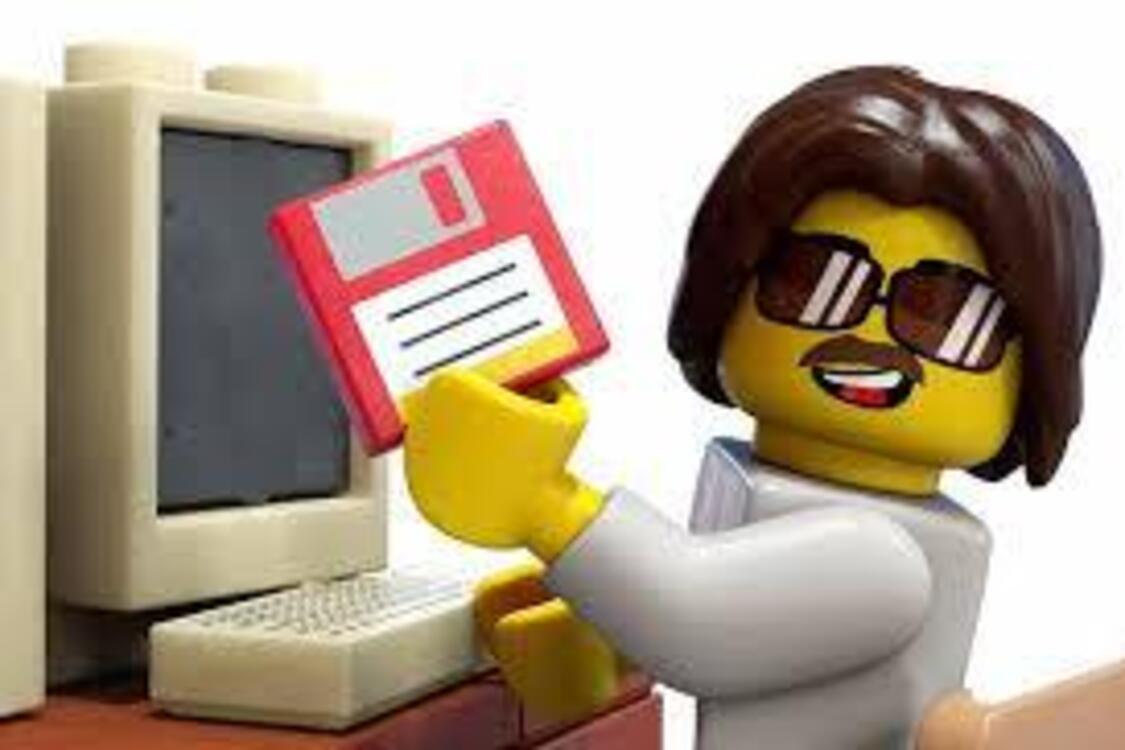 Можна змінювати зовнішній вигляд: для любителів Lego випустила клавіатуру: як виглядатиме і яка ціна (відео)