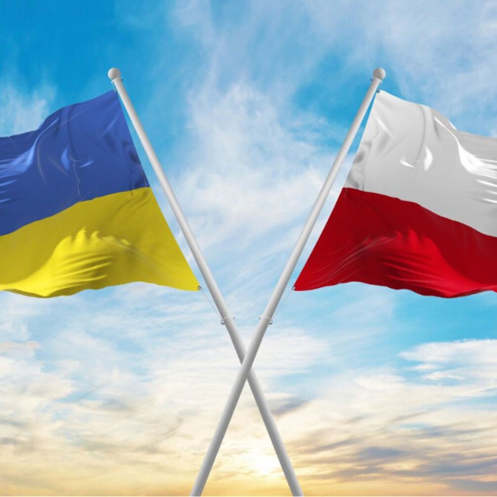 Польша не советует украинским беженцам подавать документы на карту побыту