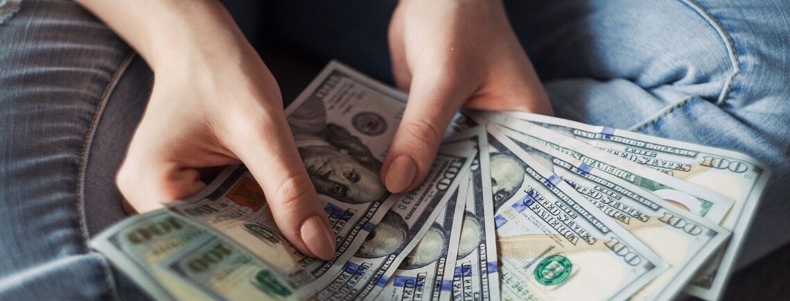Нацбанк может поднять официальный курс доллара – прогноз ICU