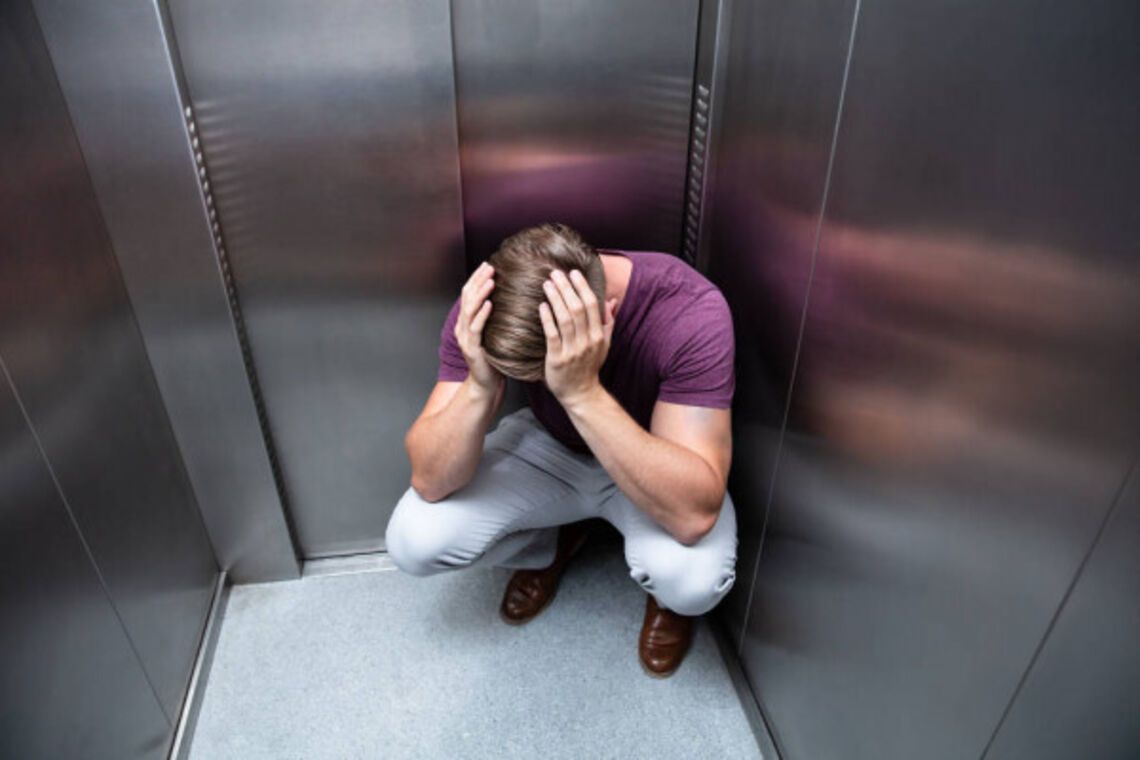 Что делать, если застряли в лифте при отключении электроэнергии