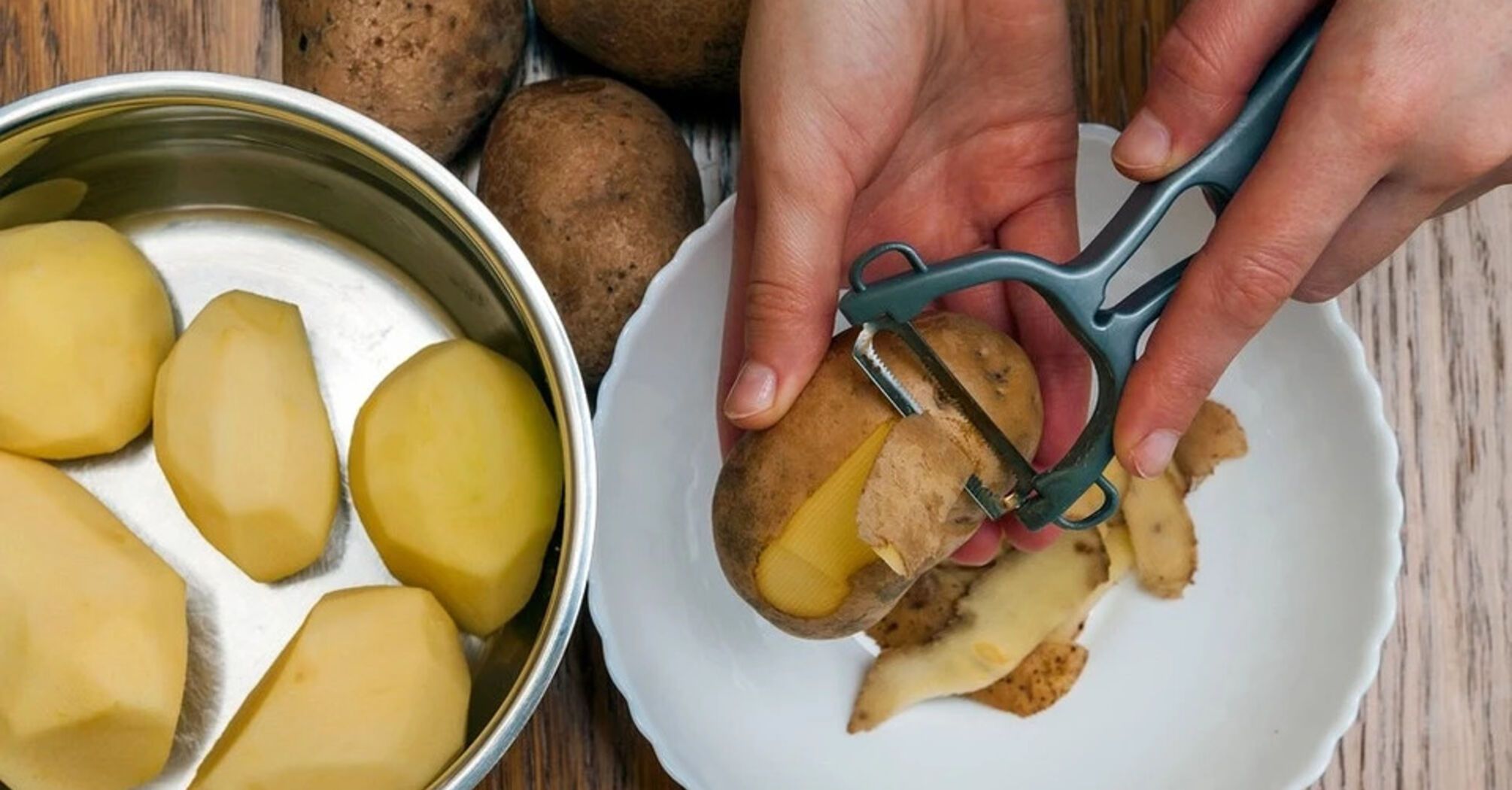 Як швидко почистити картоплю