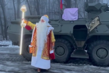 Дед Мороз на БТР