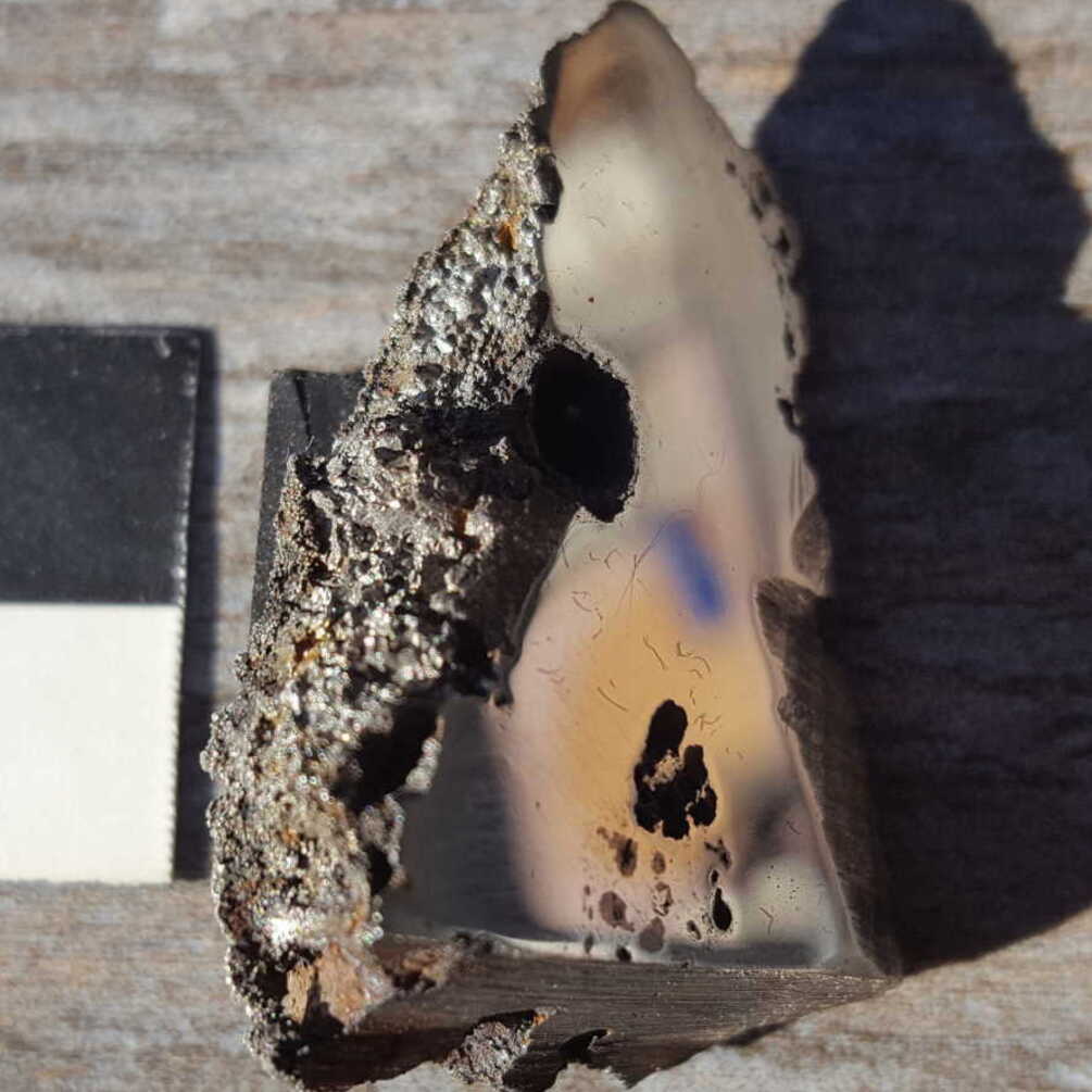 У 15-тонному метеориті, що впав в Сомалі, відшукали два раніше невідомих мінерали (фото)