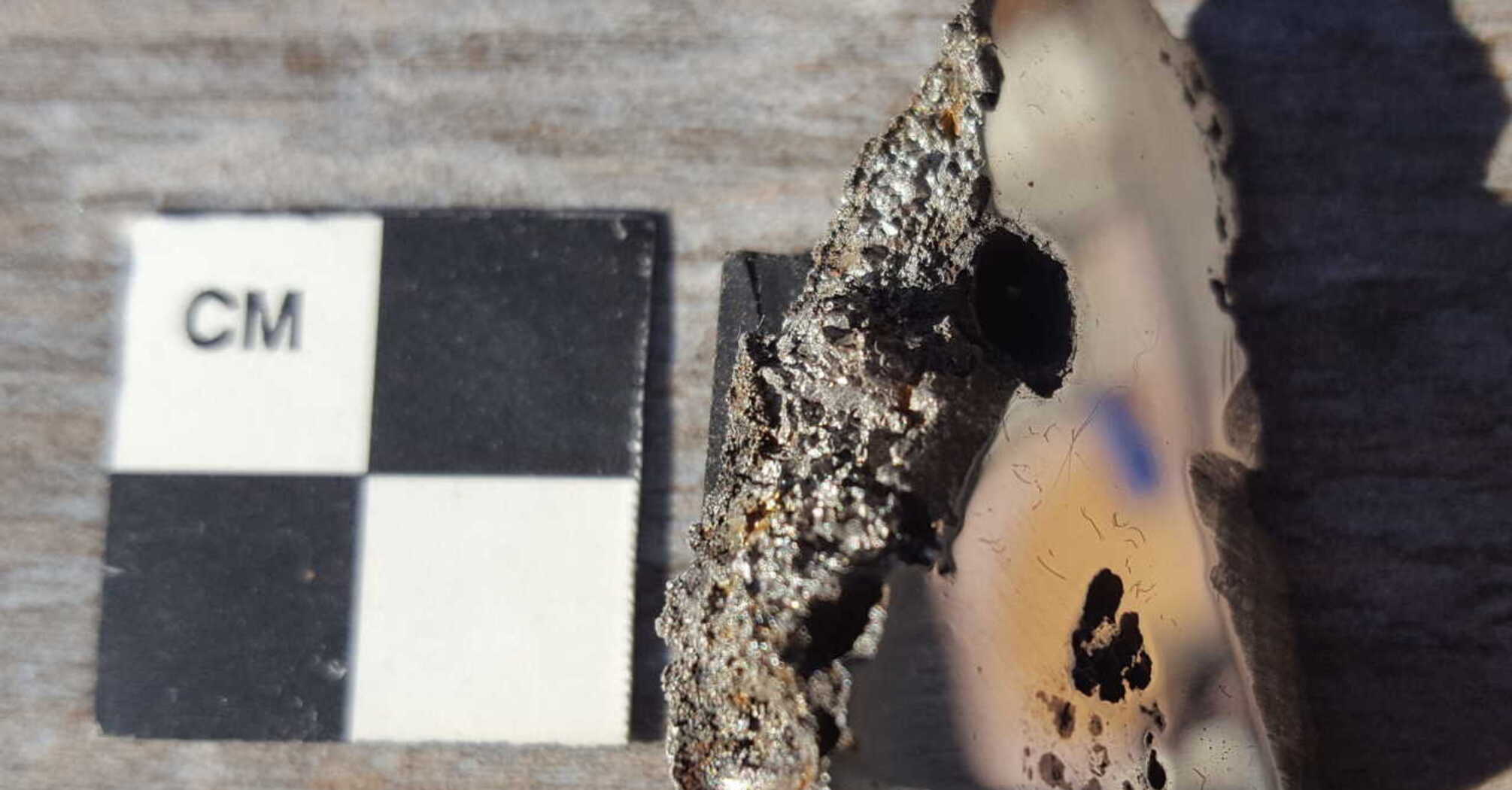 В упавшем в Сомали 15-тонном метеорите отыскали два ранее неизвестных минерала (фото)