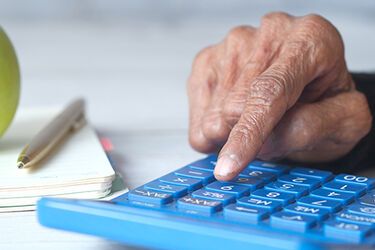 Стало відомо, як оформити пенсію українцям за кордоном