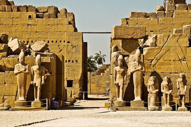 Луксорський храм