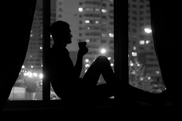 Світло у вікні