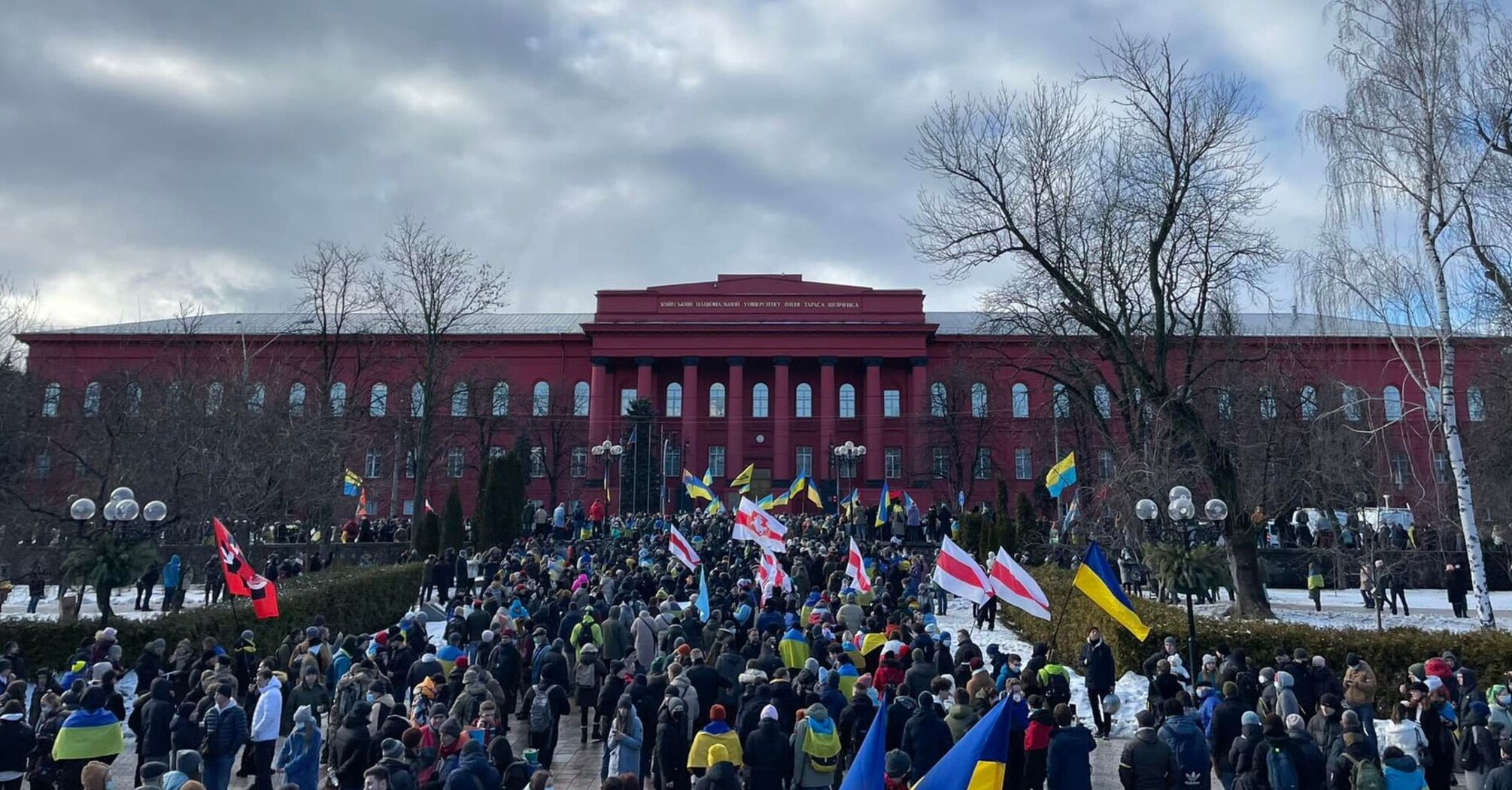 Тысяча людей провели 'Марш единства' в Киеве 