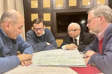 Прем'єр-міністри Словенії, Польщі та Чехії разом із лідером правлячої партії Польщі