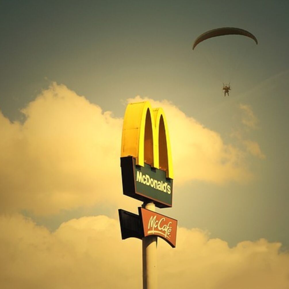 У РФ спекулюють останніми гамбургерами з 'Макдональдс'