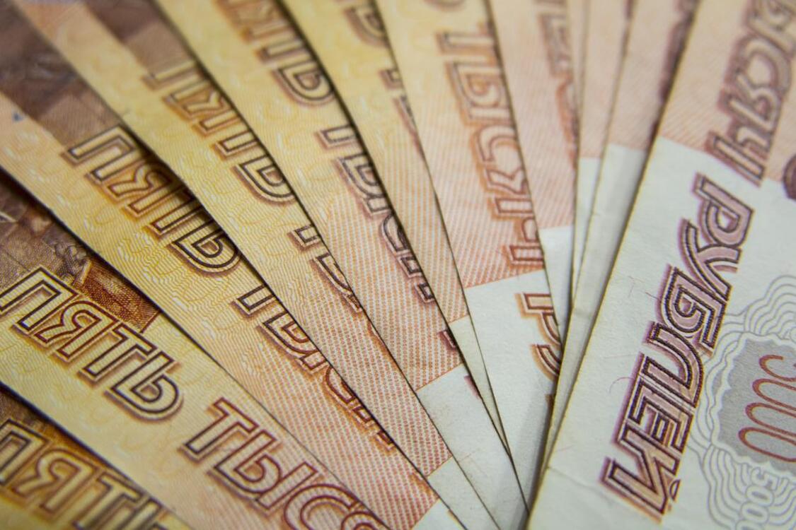 Російському рублю спрогнозували обвал на дно ями