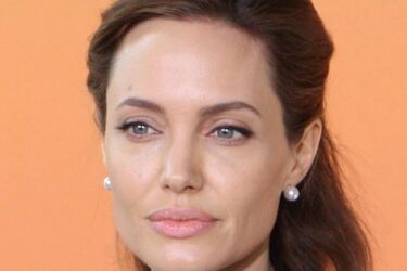 Анджелина Джоли