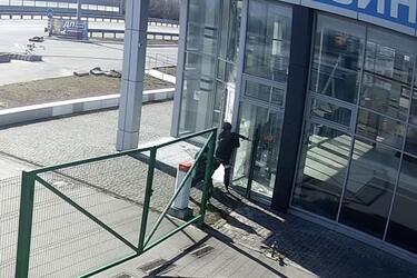 Вбивство в автосалоні