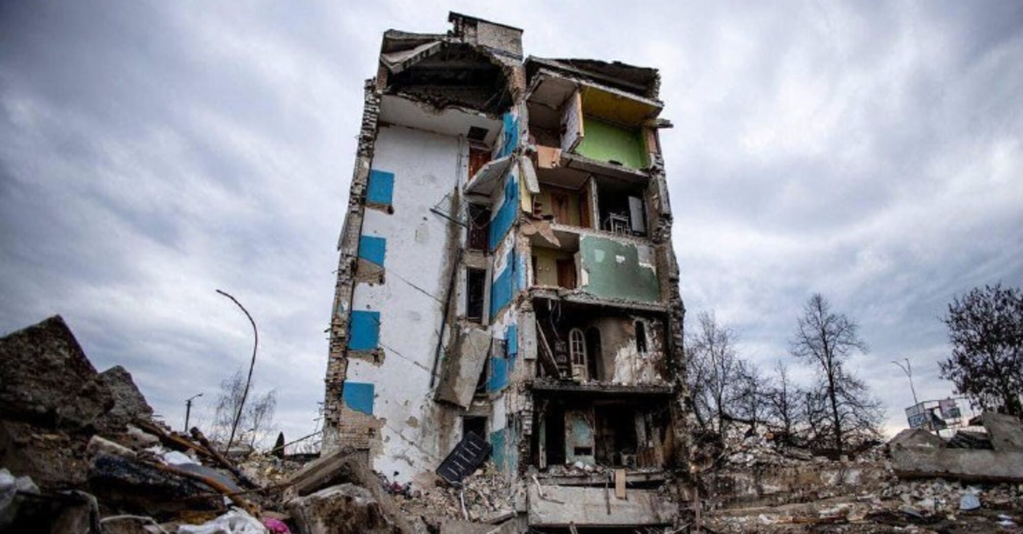 Россия без разбора бьет по мирным жилым кварталам, - британская разведка 