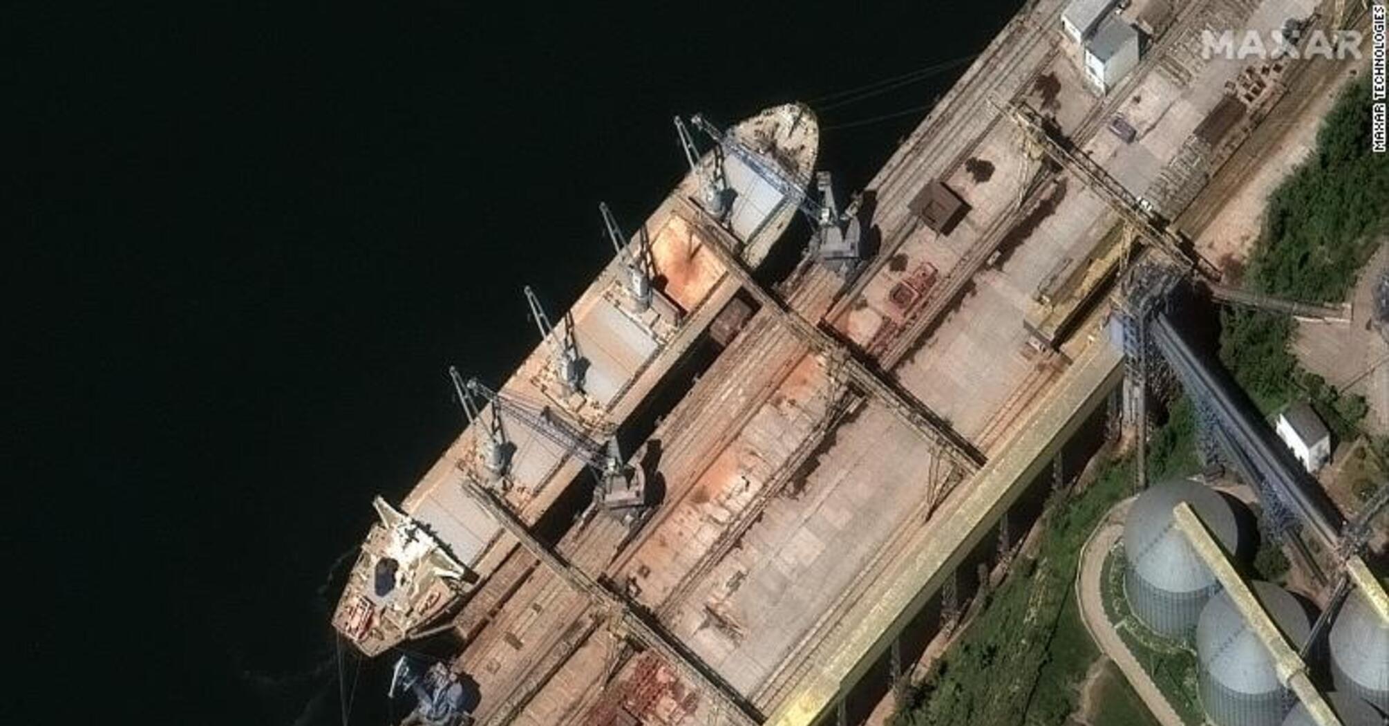Кража зерна из Украины: спутник зафиксировал груженые корабли оккупантов