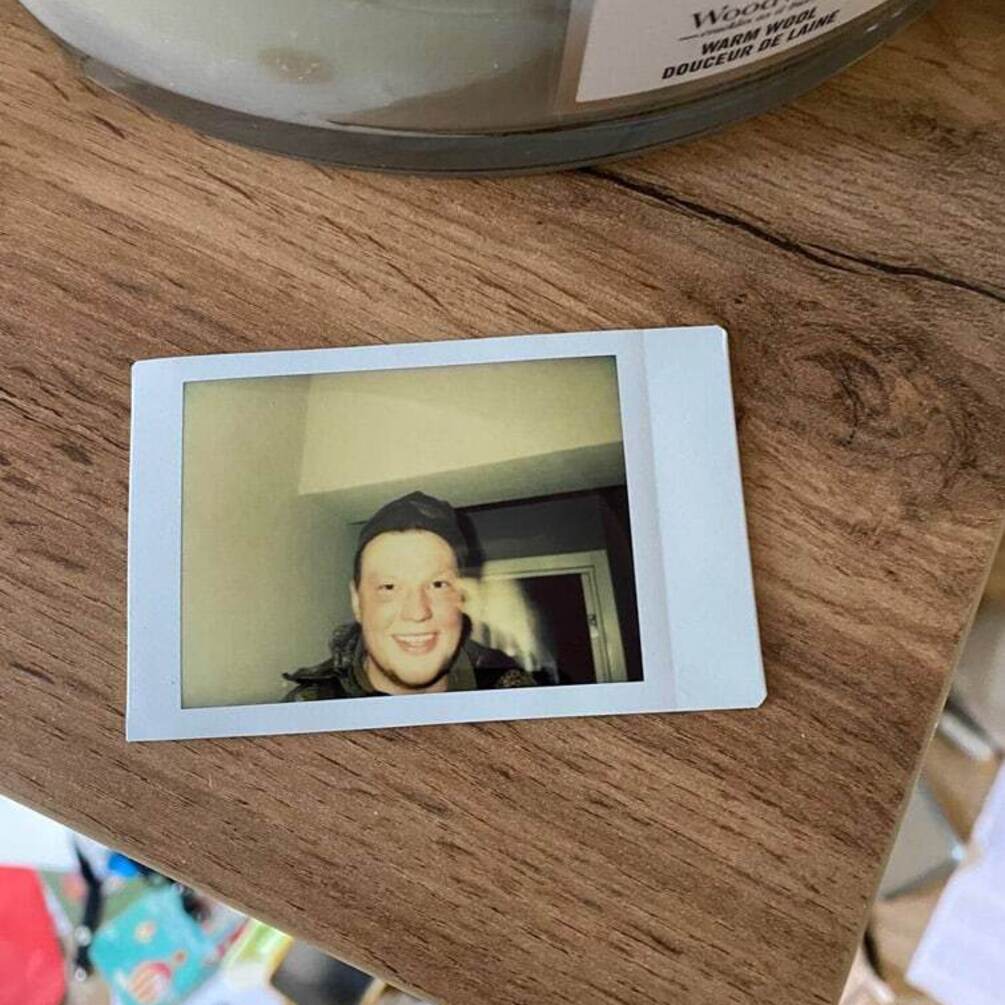 Недалекоглядний окупант 'спалився' через фото на Polaroid в одній із квартир Ірпеня