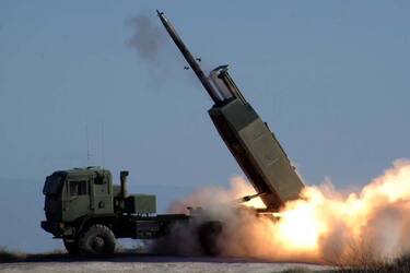 ракетная артиллерийская система HIMARS