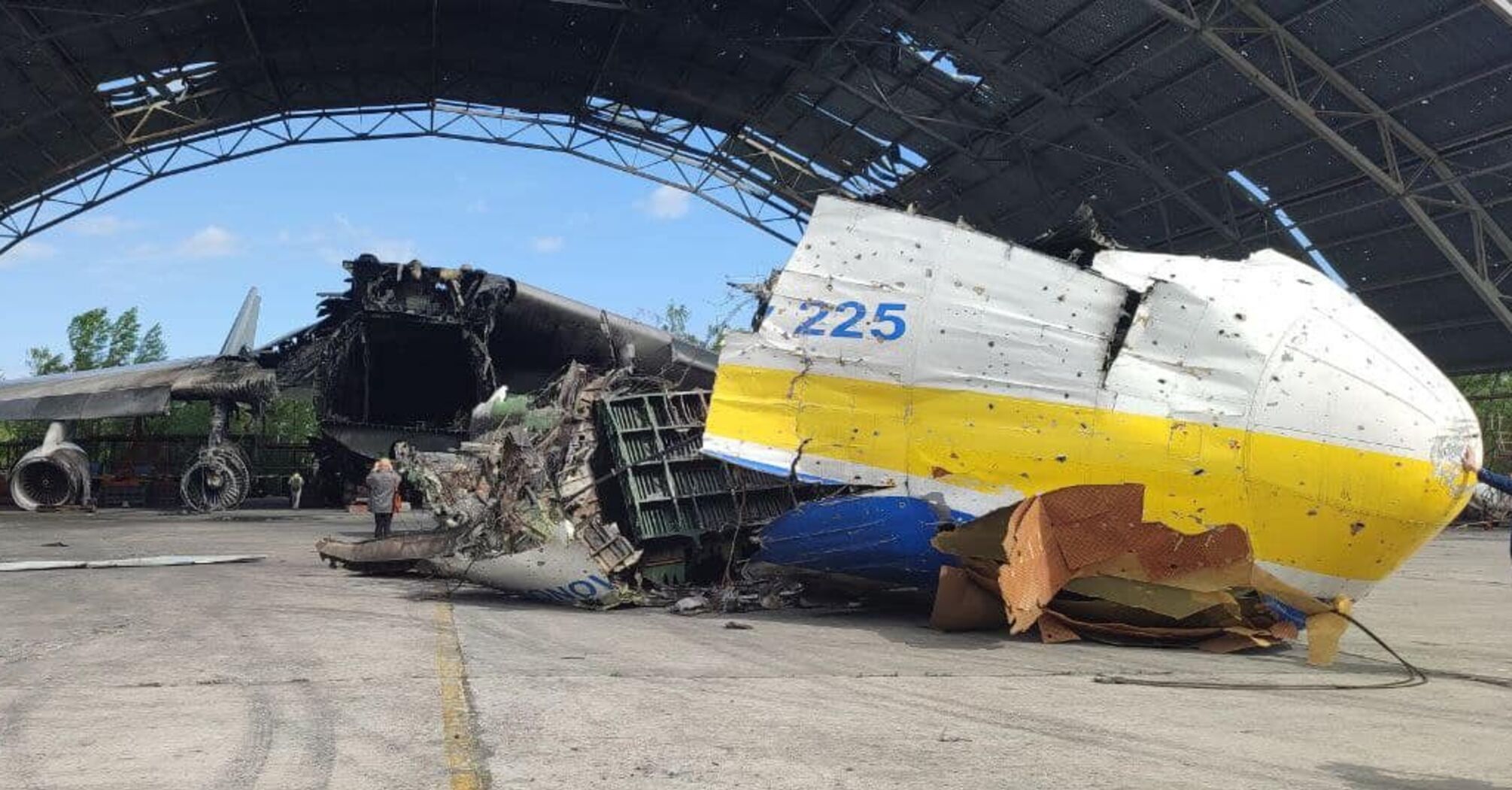 ГП 'Антонов' опроверг информацию про утилизацию легендарного самолета 'Мрия' 