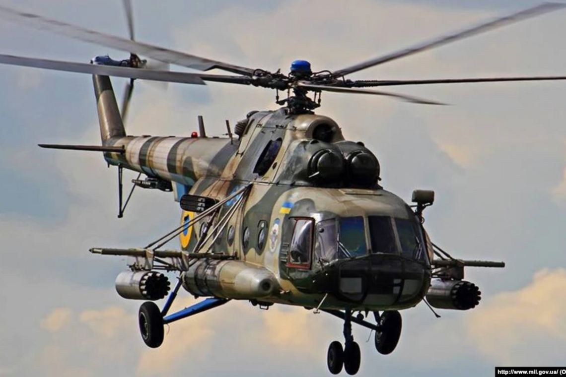 Унікальне відео прольоту українських гелікоптерів до заблокованого Маріуполя