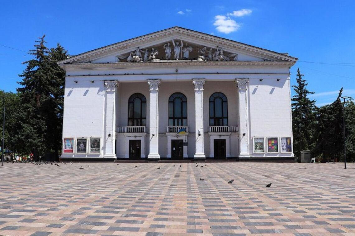  Драматический театр в Мариуполе 