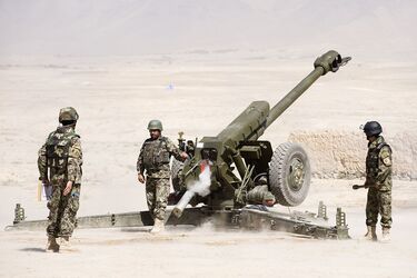 Гаубицы Д-30 уничтожают склад с боеприпасами оккупантов (видео)