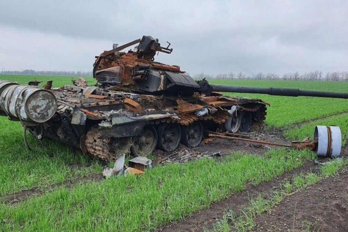 Бійці 14-ї ОМБ ім. князя Романа Великого перетворили на купу металу танк окупантів