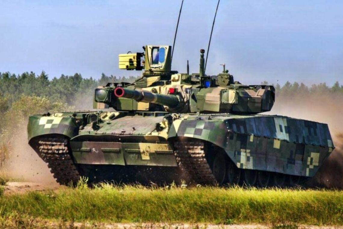 Робота українського танка по ангару з БМП-3 окупантів від лиця командира (відео)