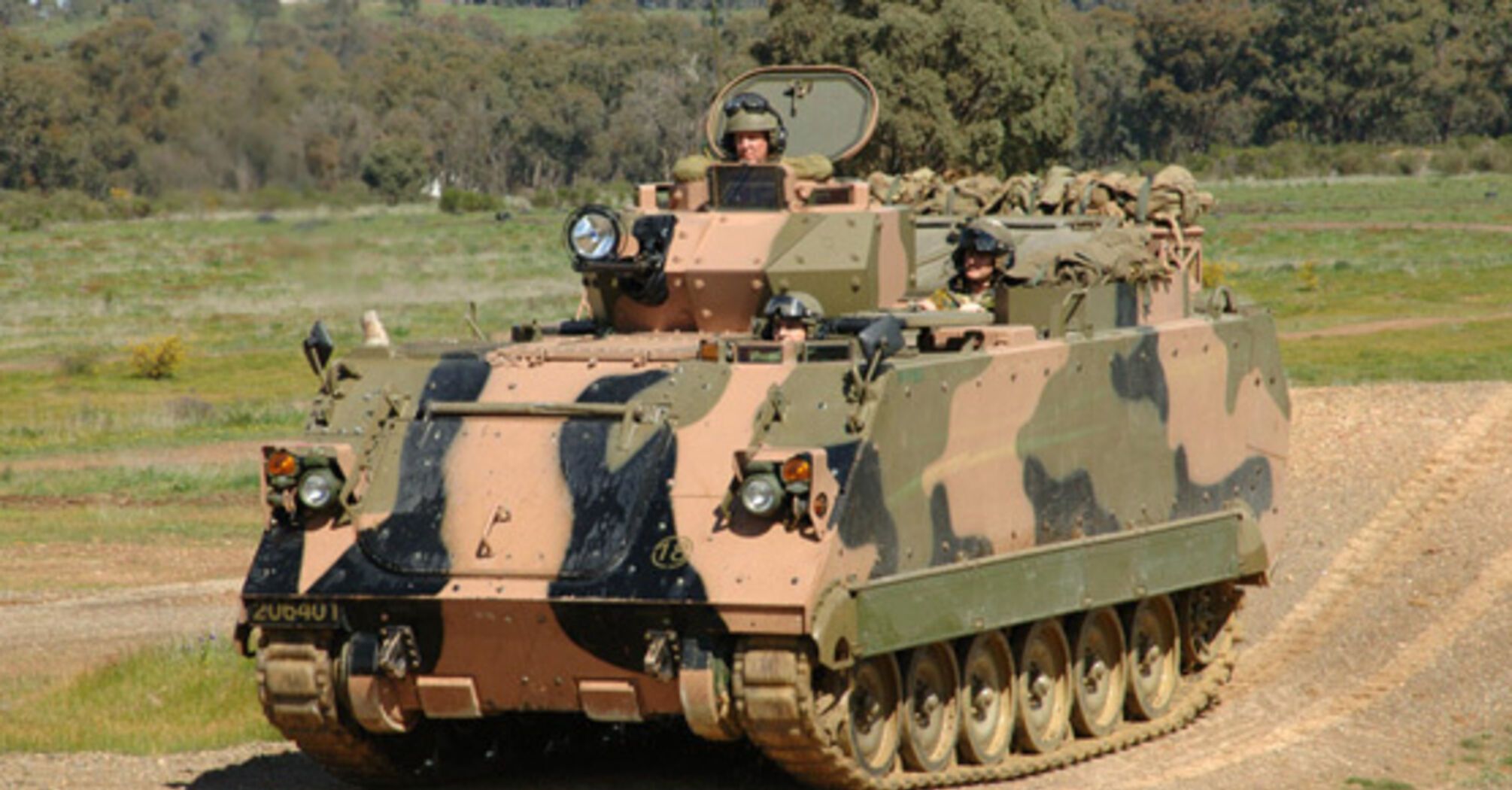 Австралія відправила в Україну посилені бронетранспортери M113AS4 (відео)