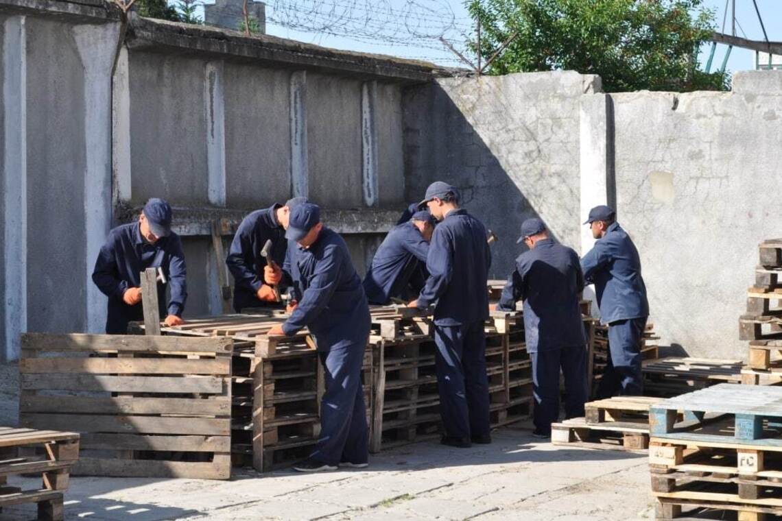 Лучше чем дома: Минюст показал условия содержания пленных оккупантов