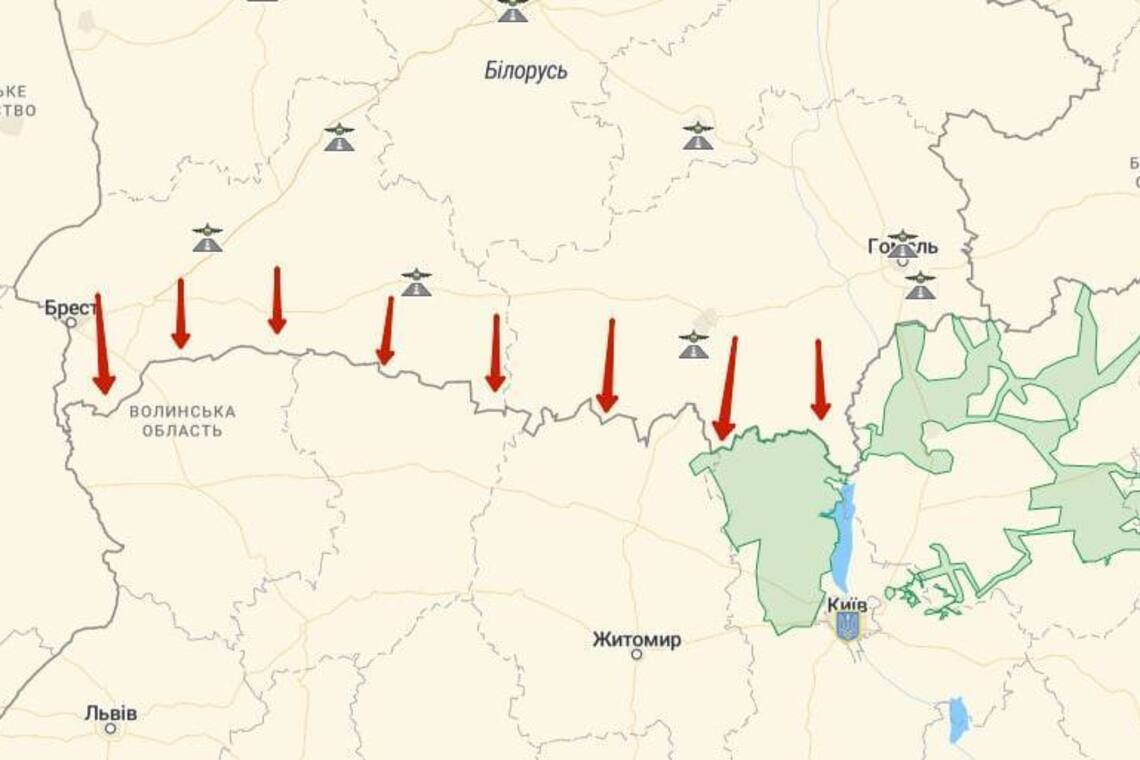 Близько 4 тисяч військових 'нашкрябала' Білорусь на кордоні з Україною